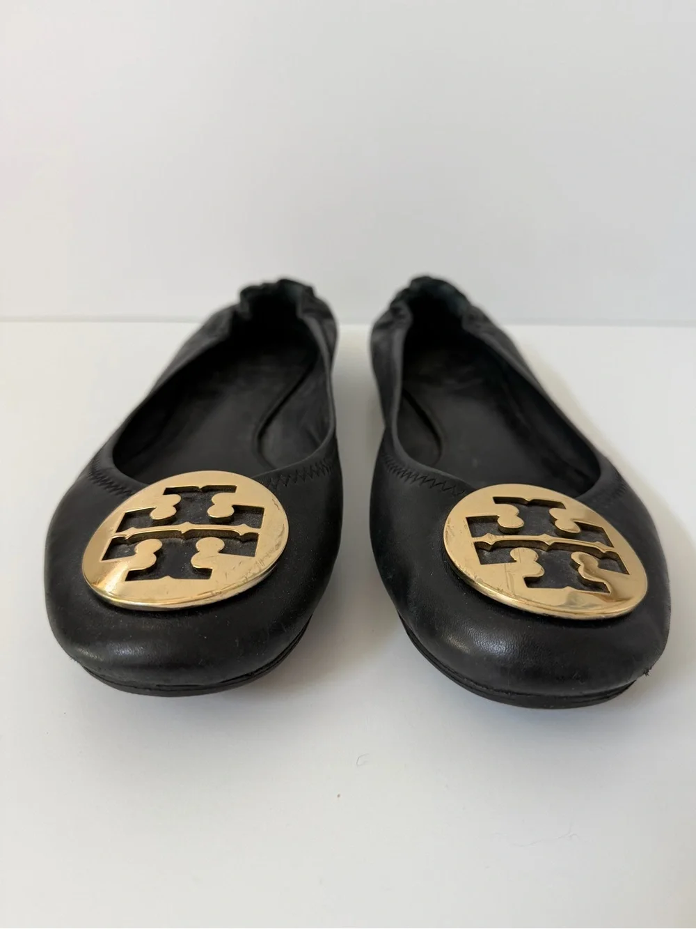 Tory Burch Minnie Leather Ballet Flats in Black/Gold, Size 8.5